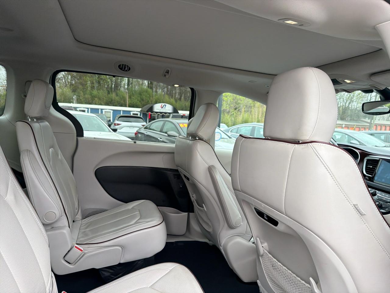 Chrysler Pacifica Limited FWD 2019