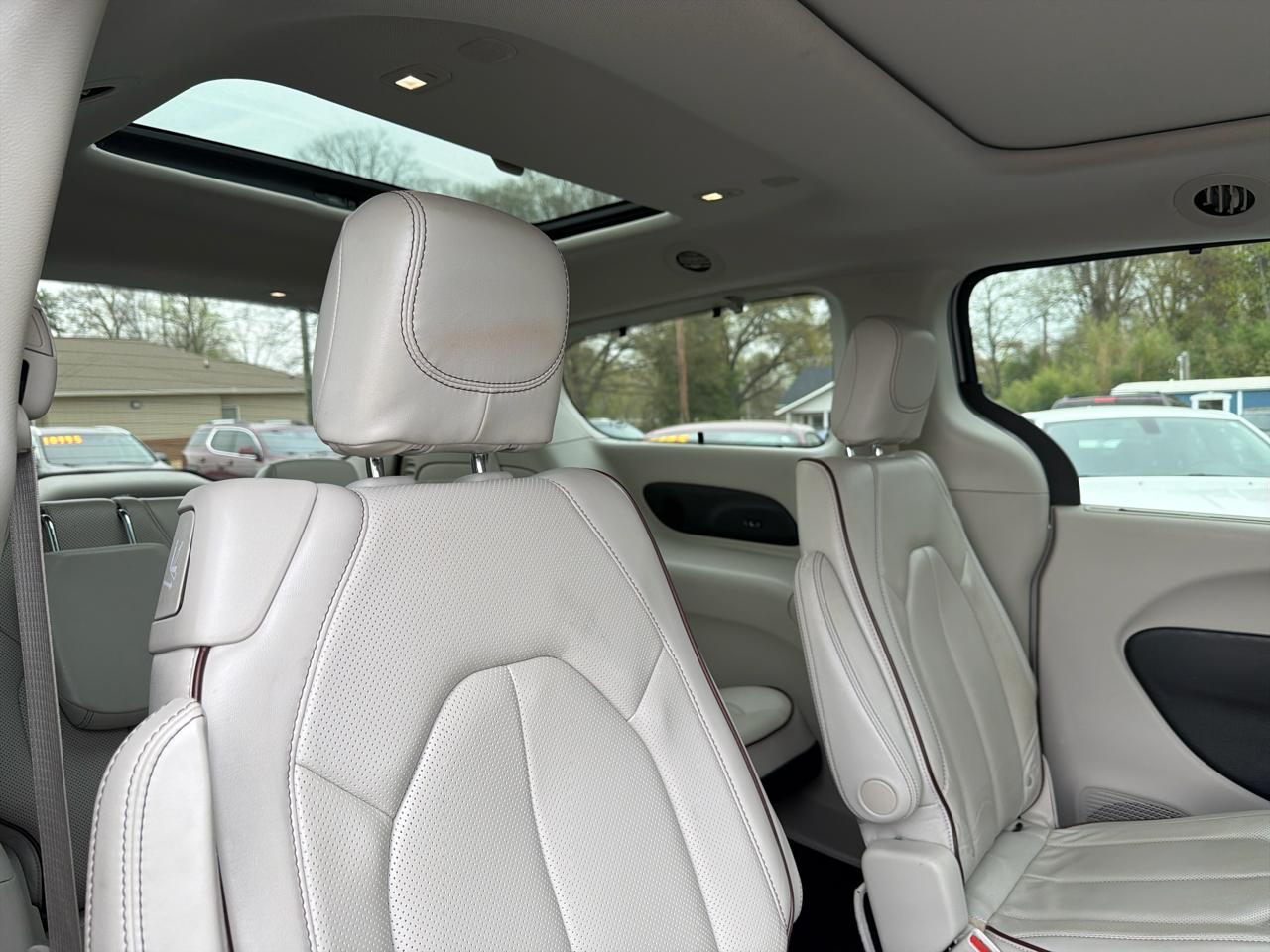 Chrysler Pacifica Limited FWD 2019