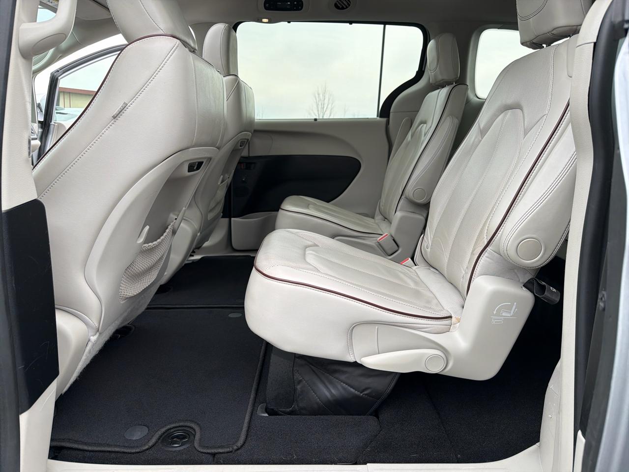 Chrysler Pacifica Limited FWD 2019