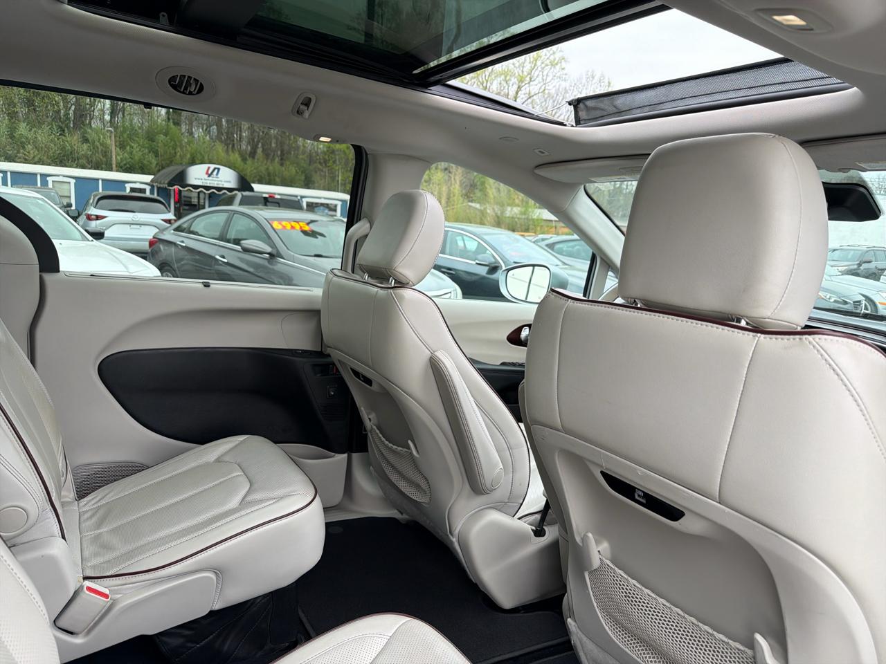 Chrysler Pacifica Limited FWD 2019