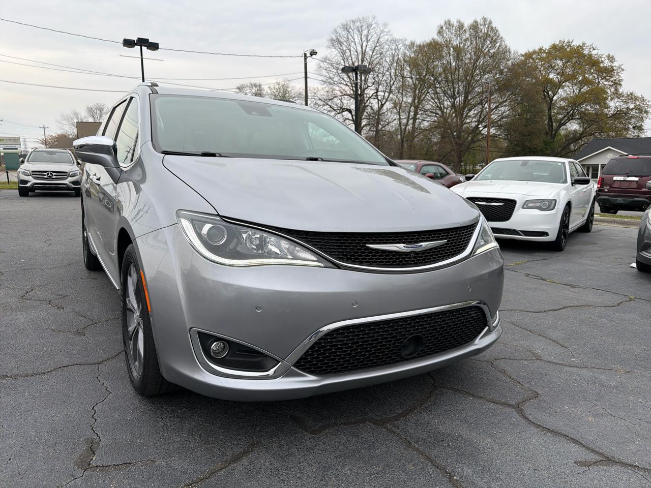 Chrysler Pacifica Limited FWD 2019