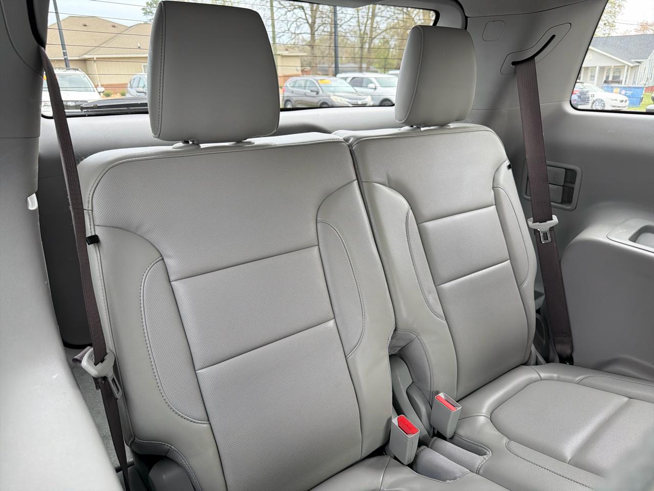 GMC Acadia FWD 4dr SLT w/SLT-2 2017