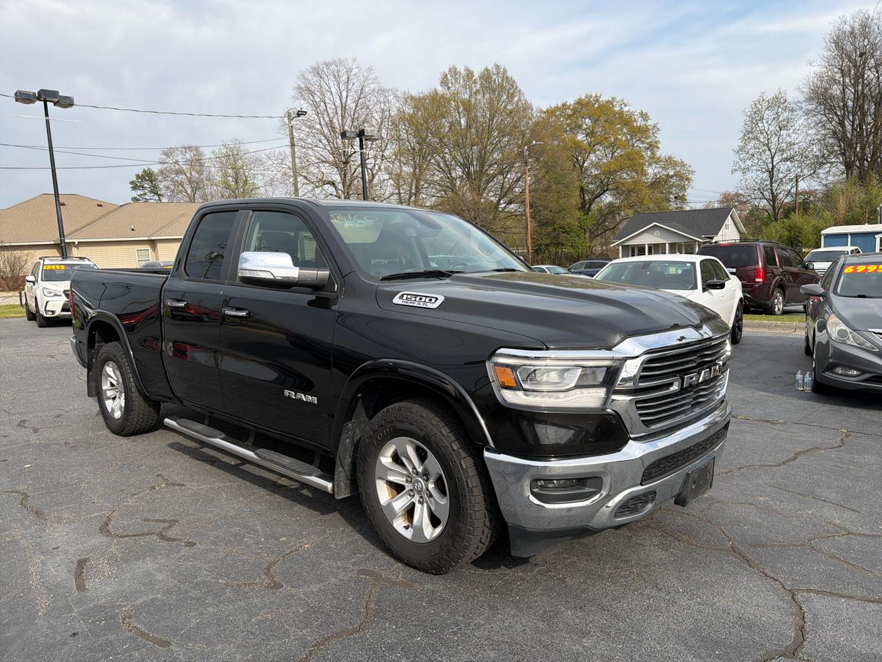 RAM 1500 Laramie 4x2 Quad Cab 6'4" Box 2019