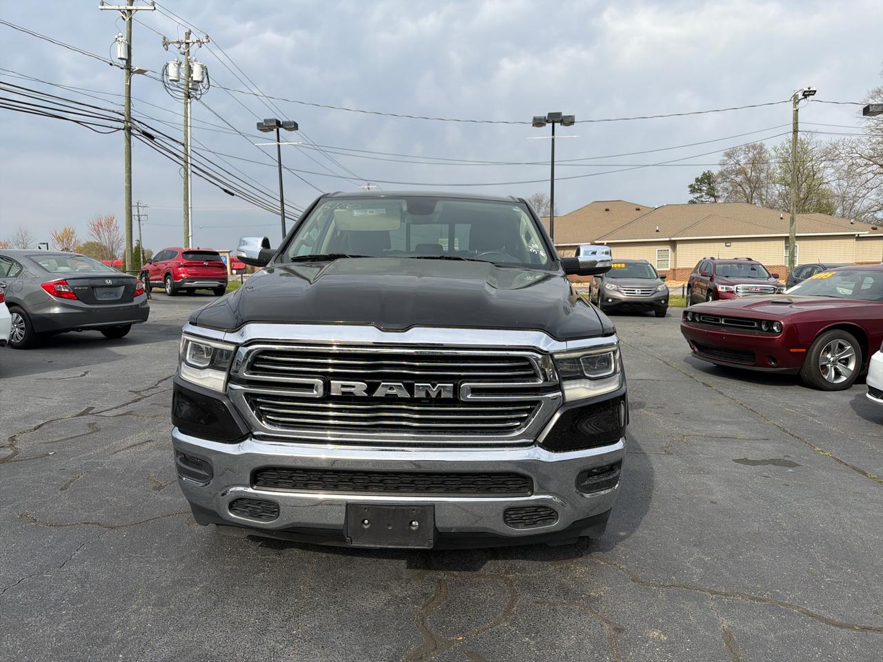 RAM 1500 Laramie 4x2 Quad Cab 6'4" Box 2019