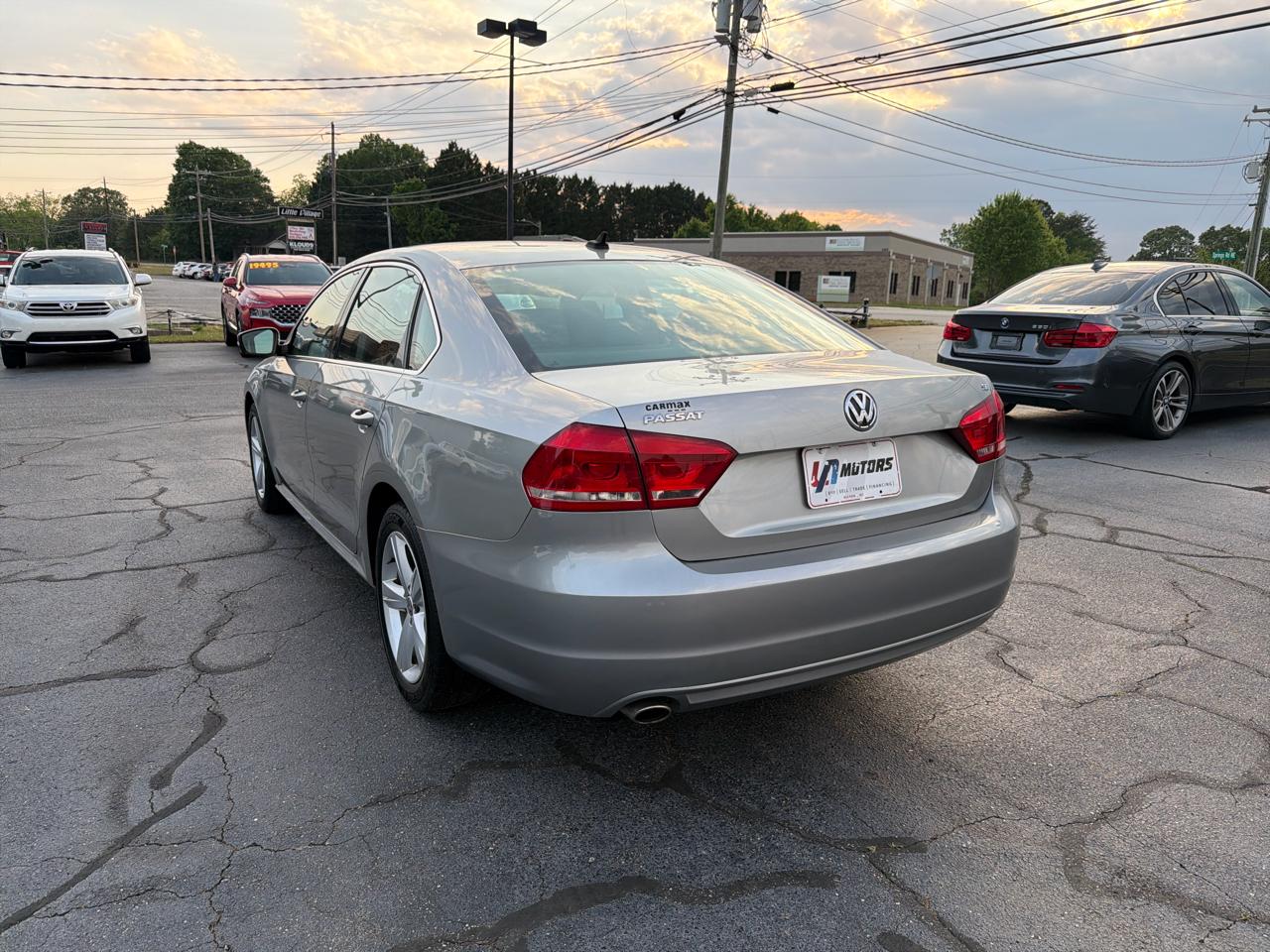 Volkswagen Passat 4dr Sdn 2.5L Auto SE 2013