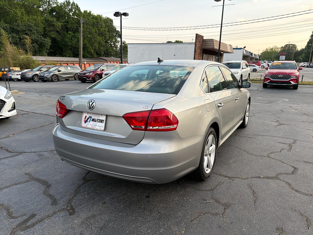 Volkswagen Passat 4dr Sdn 2.5L Auto SE 2013