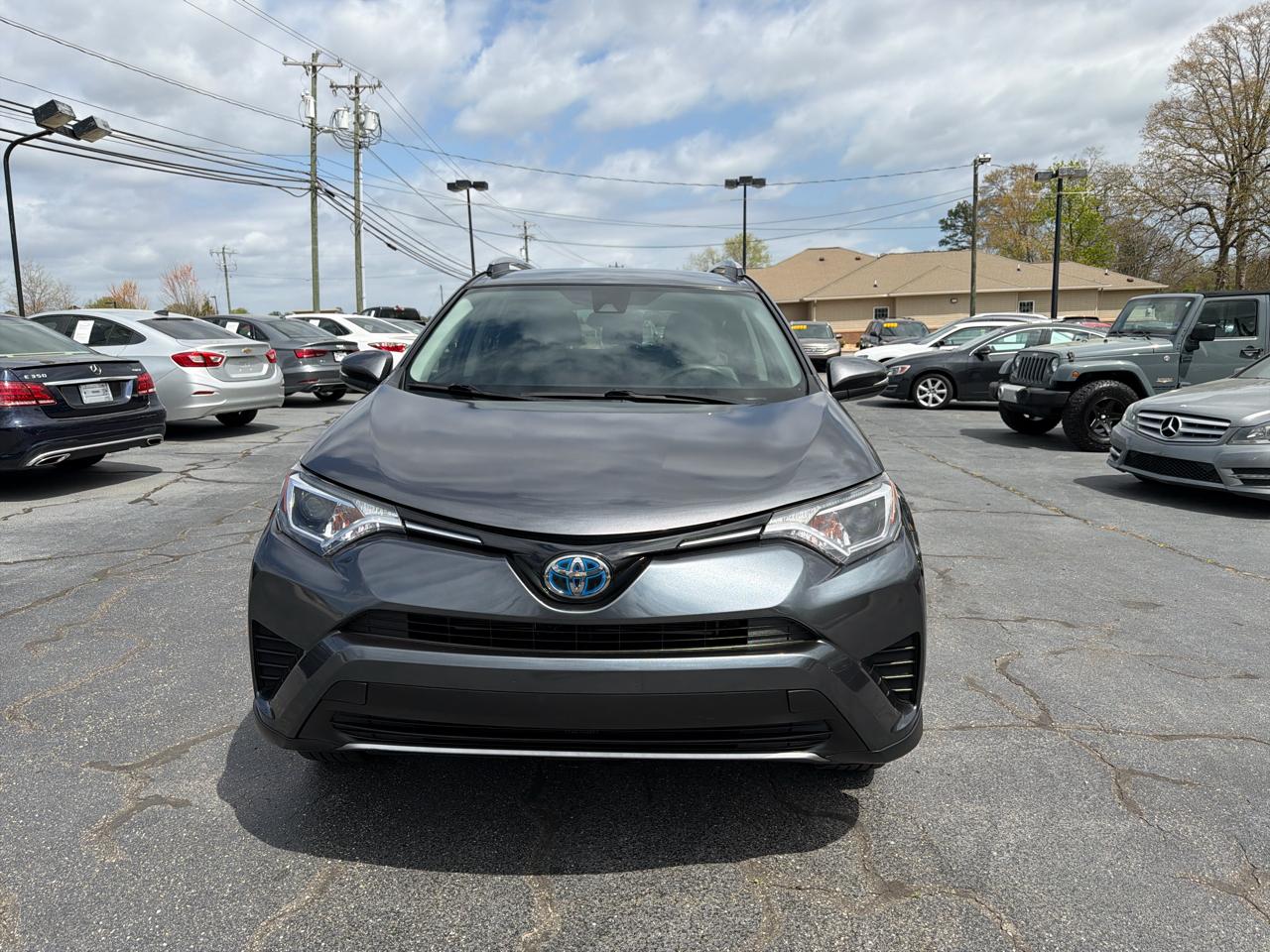 Toyota RAV4 Hybrid LE AWD (Natl) 2018