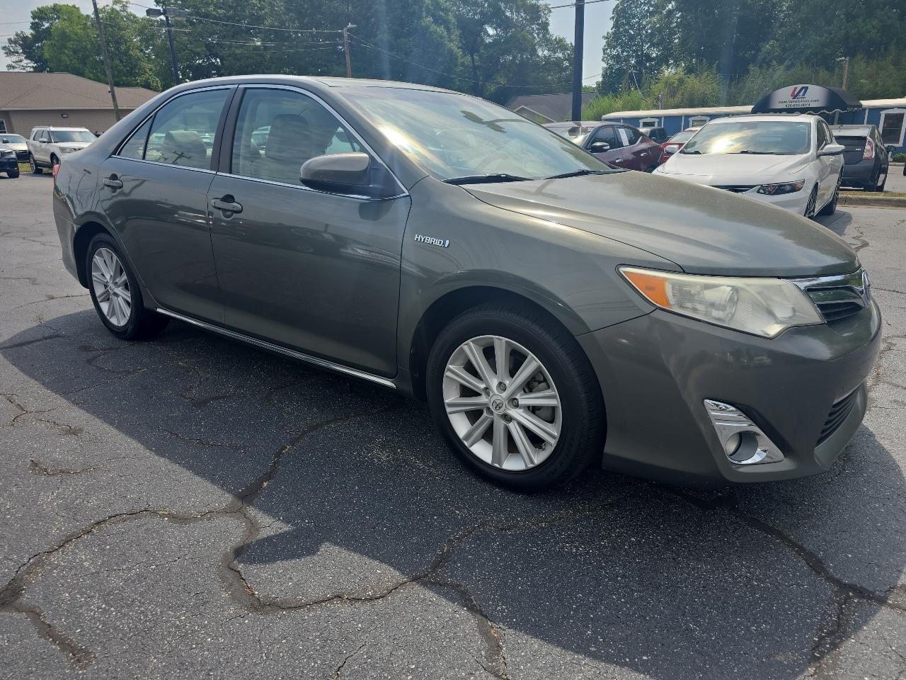 Toyota Camry Hybrid 4dr Sdn XLE (Natl) 2013