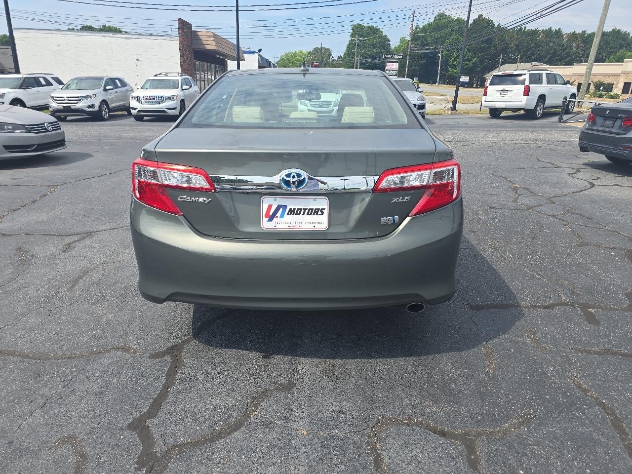 Toyota Camry Hybrid 4dr Sdn XLE (Natl) 2013
