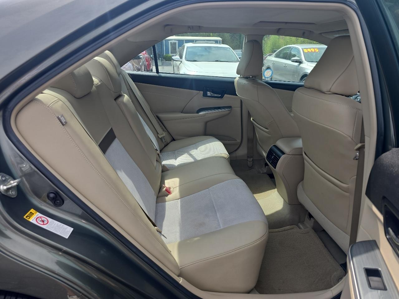 Toyota Camry Hybrid 4dr Sdn XLE (Natl) 2013