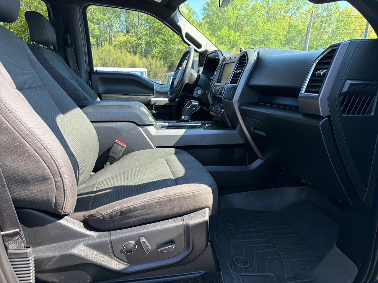 Ford F-150 2WD SuperCrew 157" King Ranch 2015