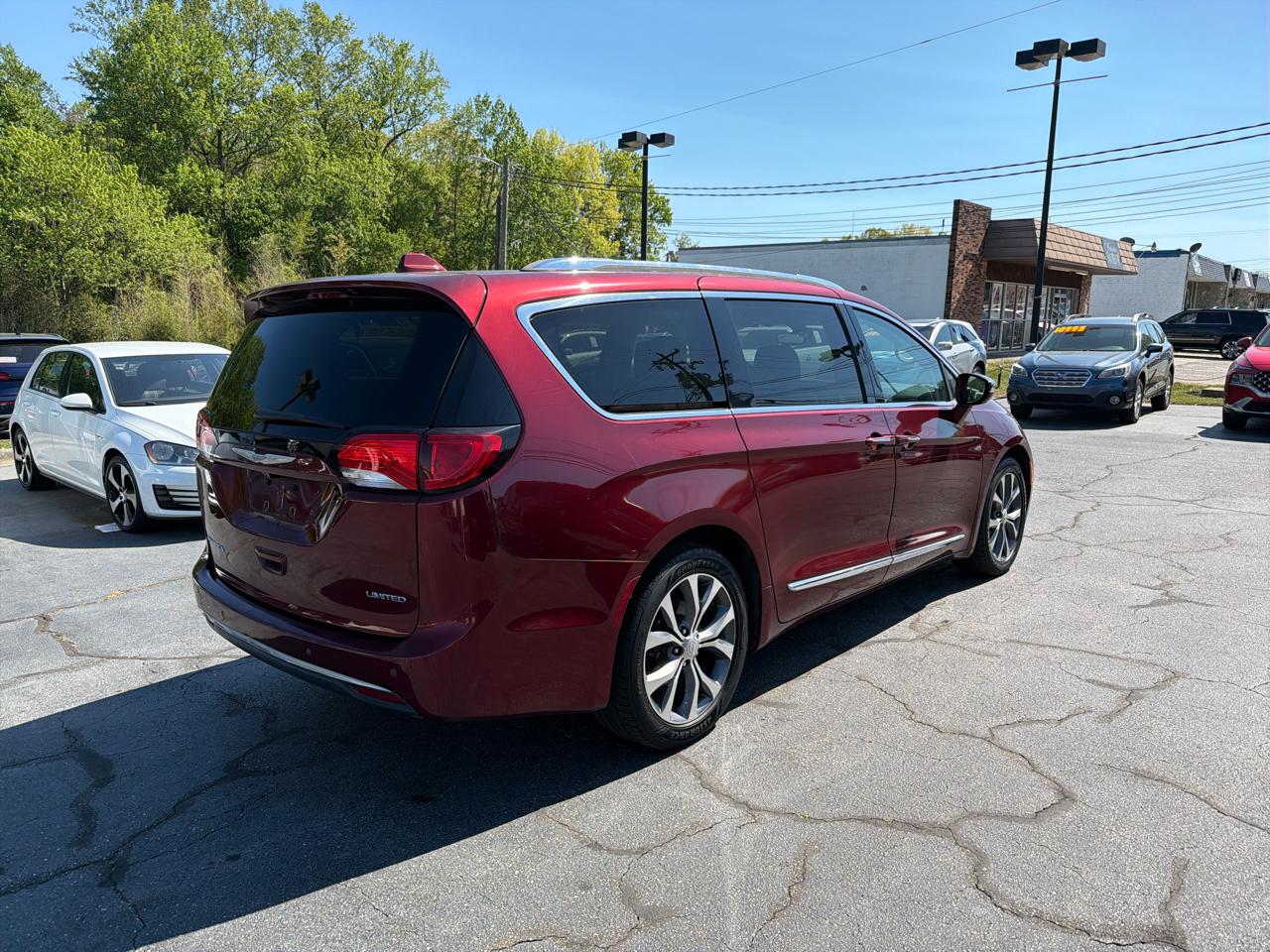 Chrysler Pacifica Limited FWD 2017