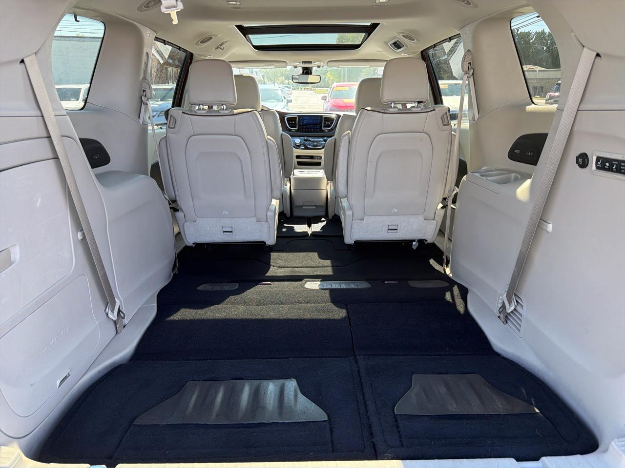 Chrysler Pacifica Limited FWD 2017