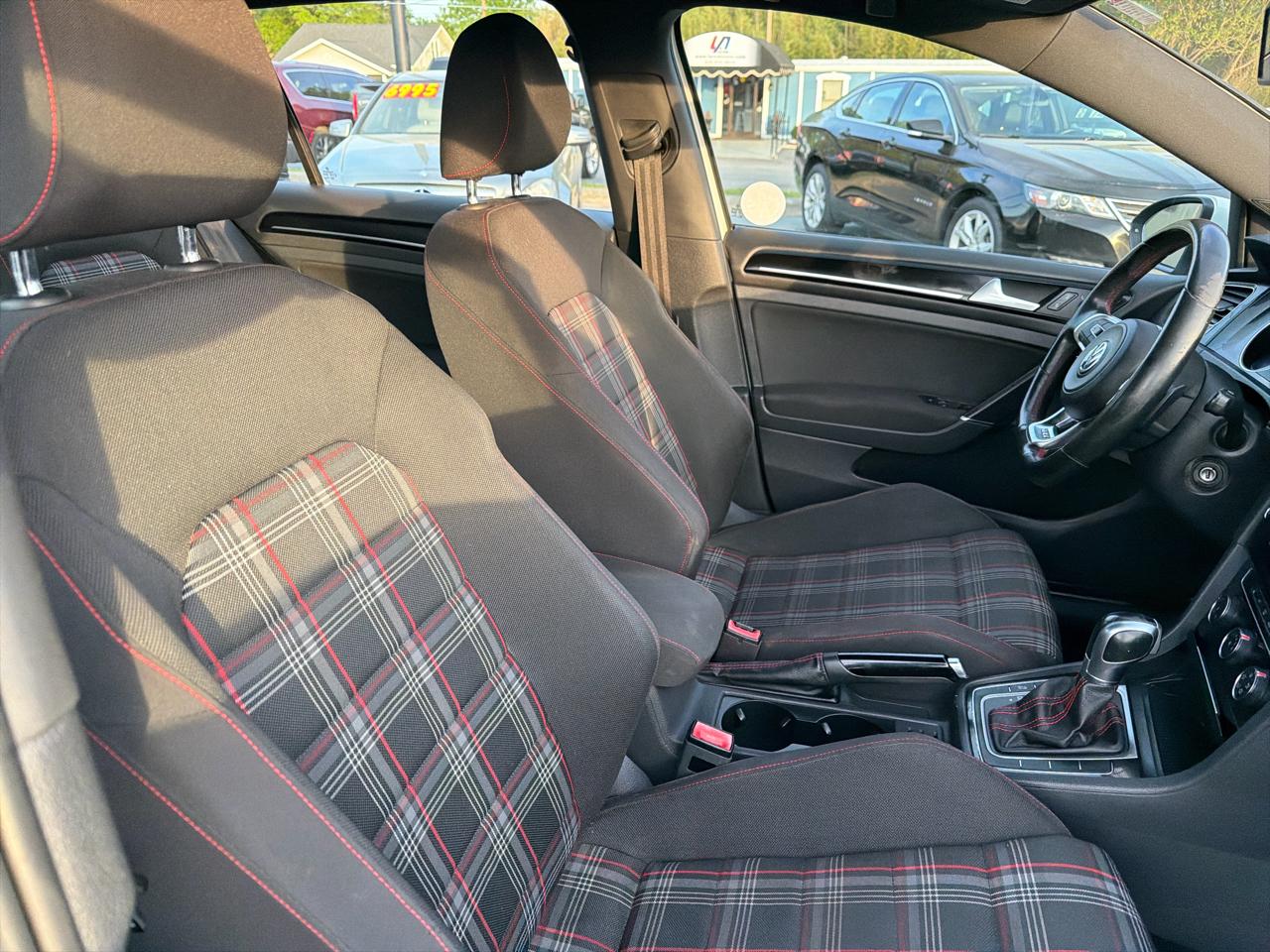 Volkswagen Golf GTI 4dr HB DSG Autobahn 2016