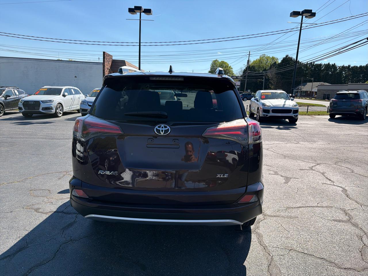 Toyota RAV4 FWD 4dr XLE (Natl) 2016