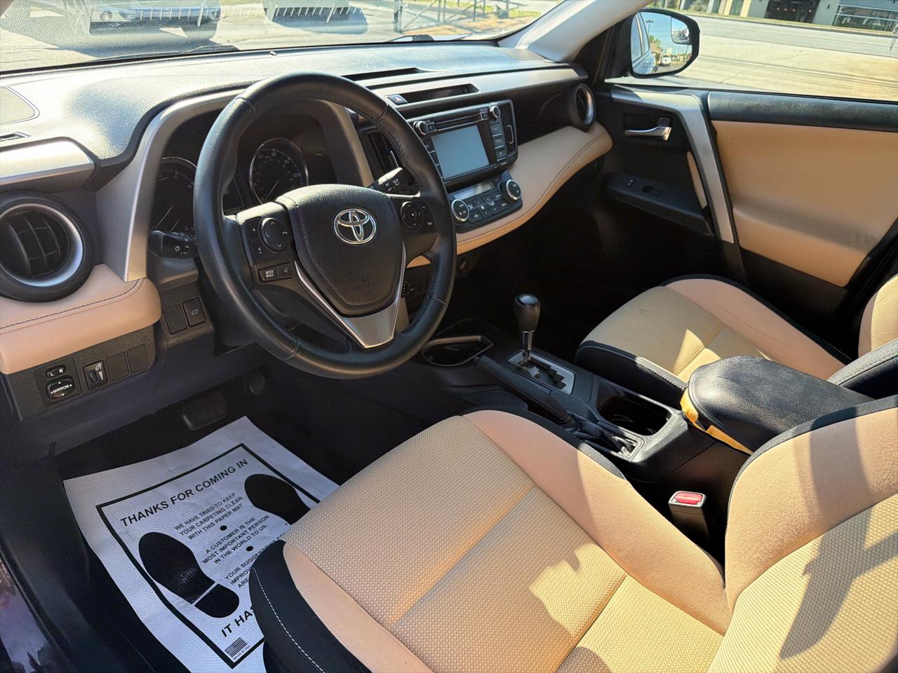 Toyota RAV4 FWD 4dr XLE (Natl) 2016