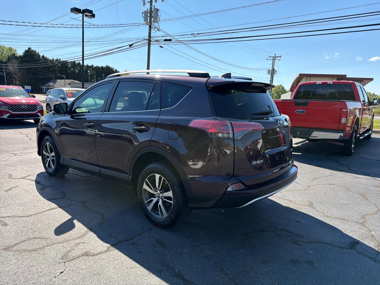 Toyota RAV4 FWD 4dr XLE (Natl) 2016