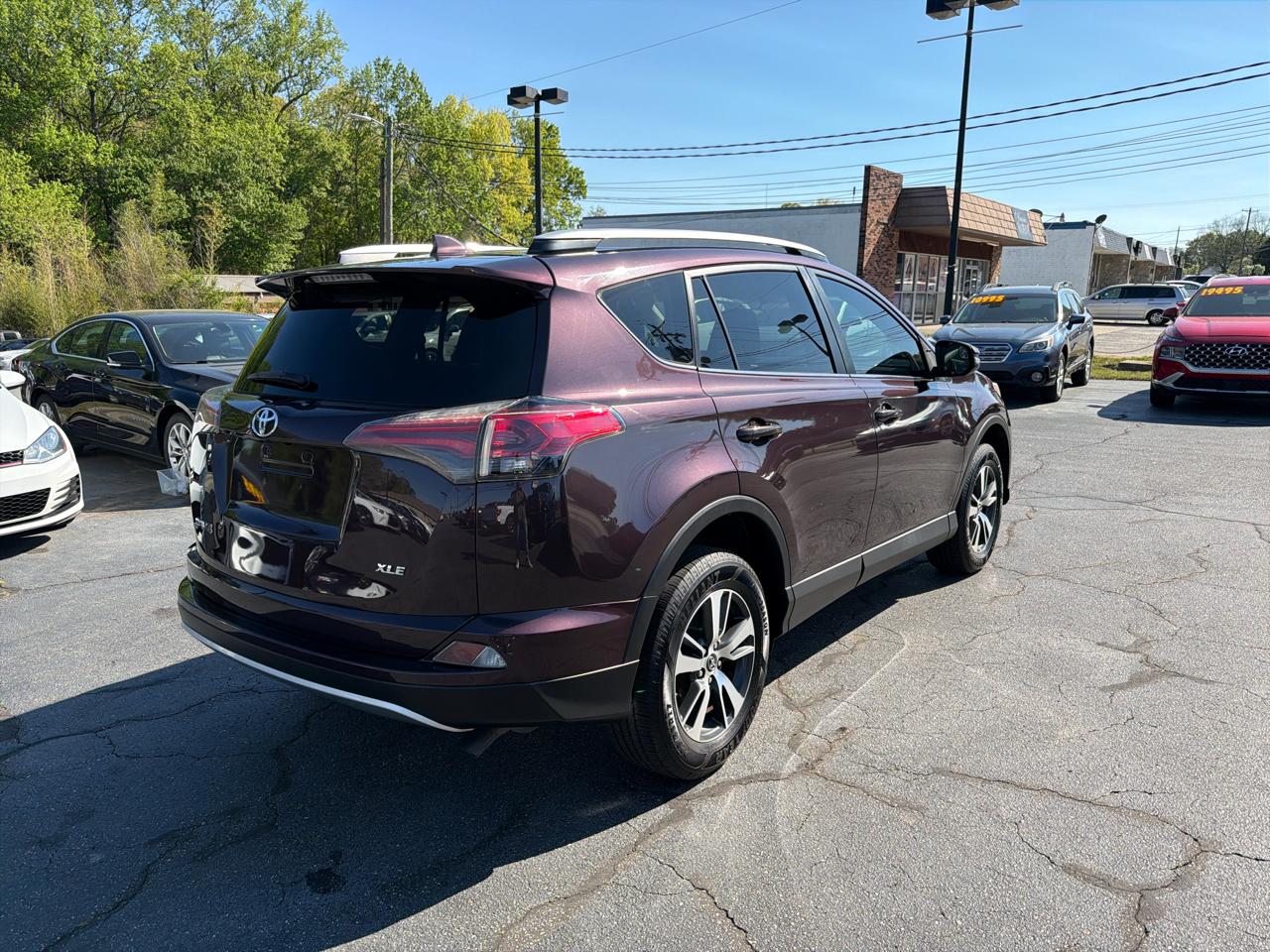 Toyota RAV4 FWD 4dr XLE (Natl) 2016