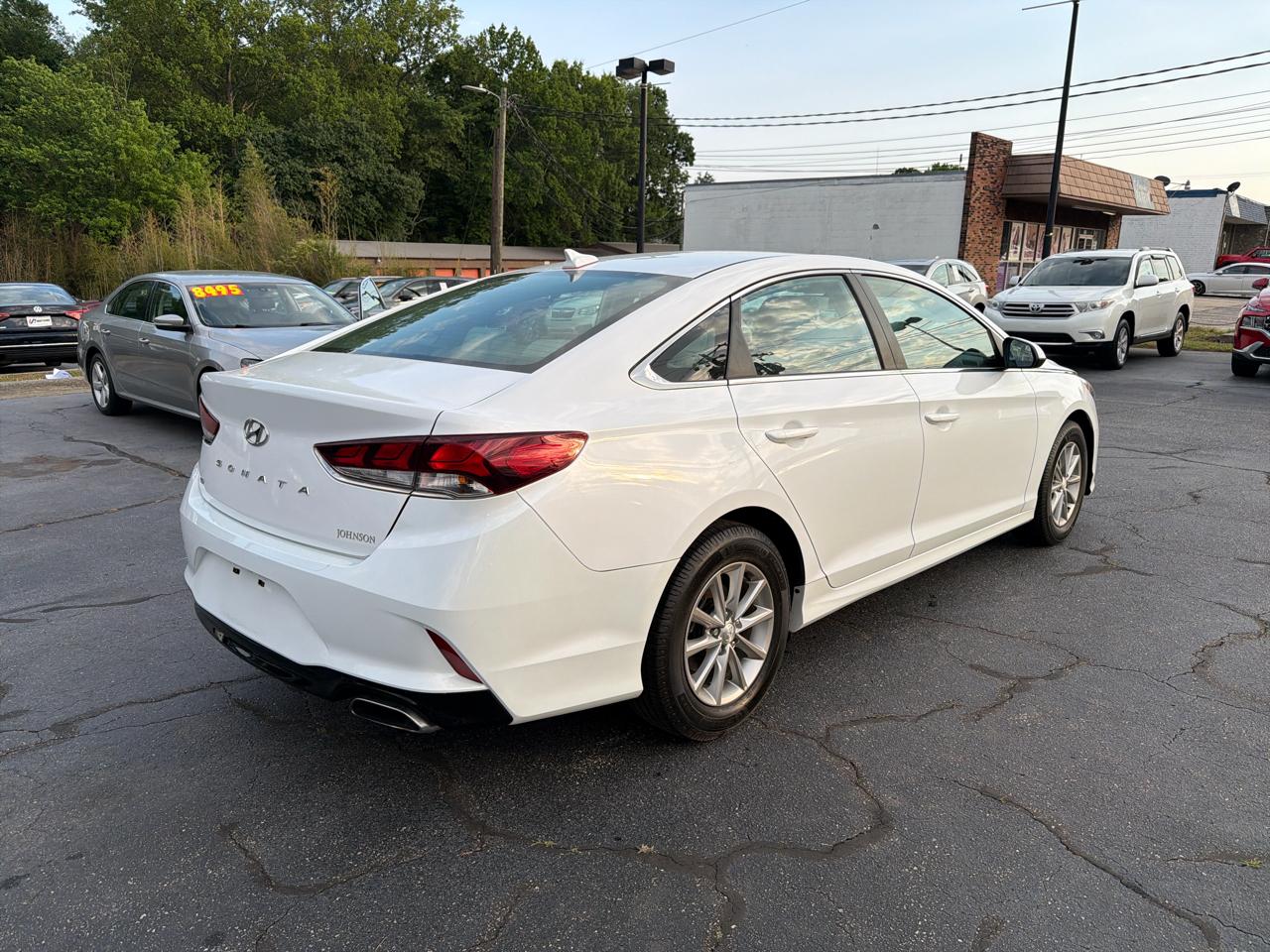 Hyundai Sonata SE 2.4L 2019