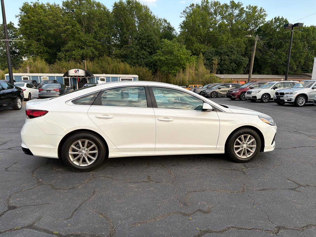 Hyundai Sonata SE 2.4L 2019