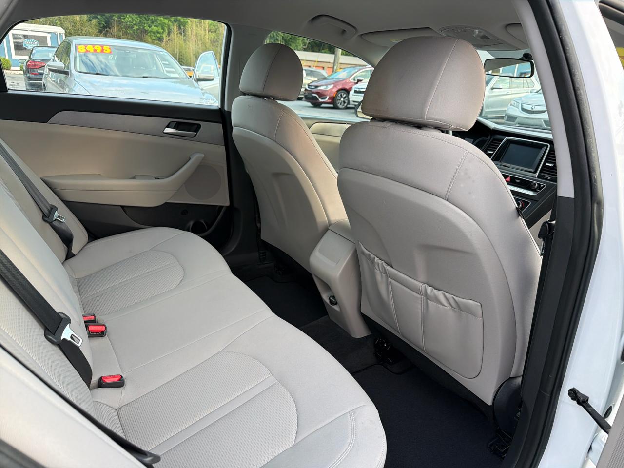 Hyundai Sonata SE 2.4L 2019