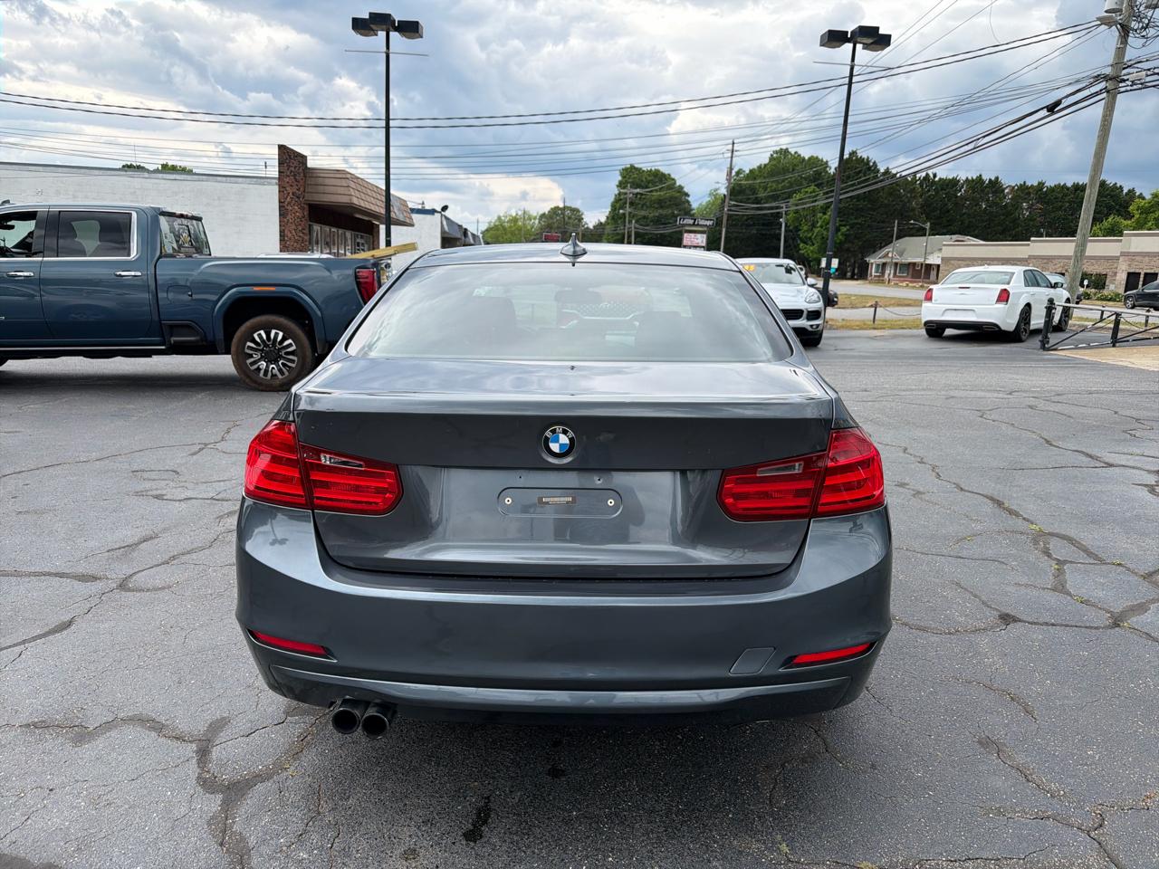 BMW 3 Series 4dr Sdn 328i xDrive AWD SULEV 2013