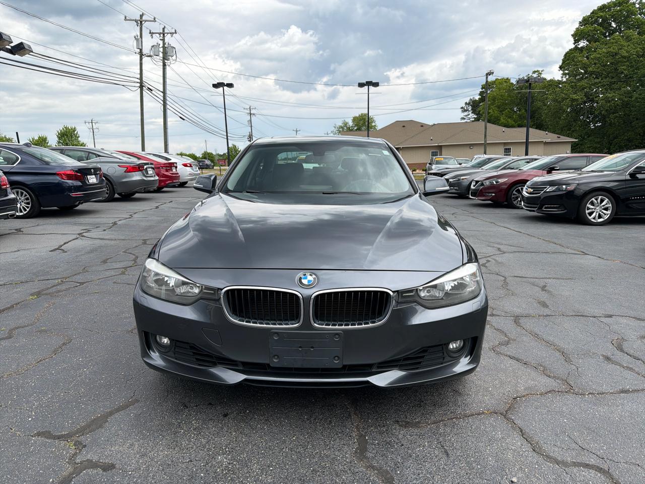 BMW 3 Series 4dr Sdn 328i xDrive AWD SULEV 2013