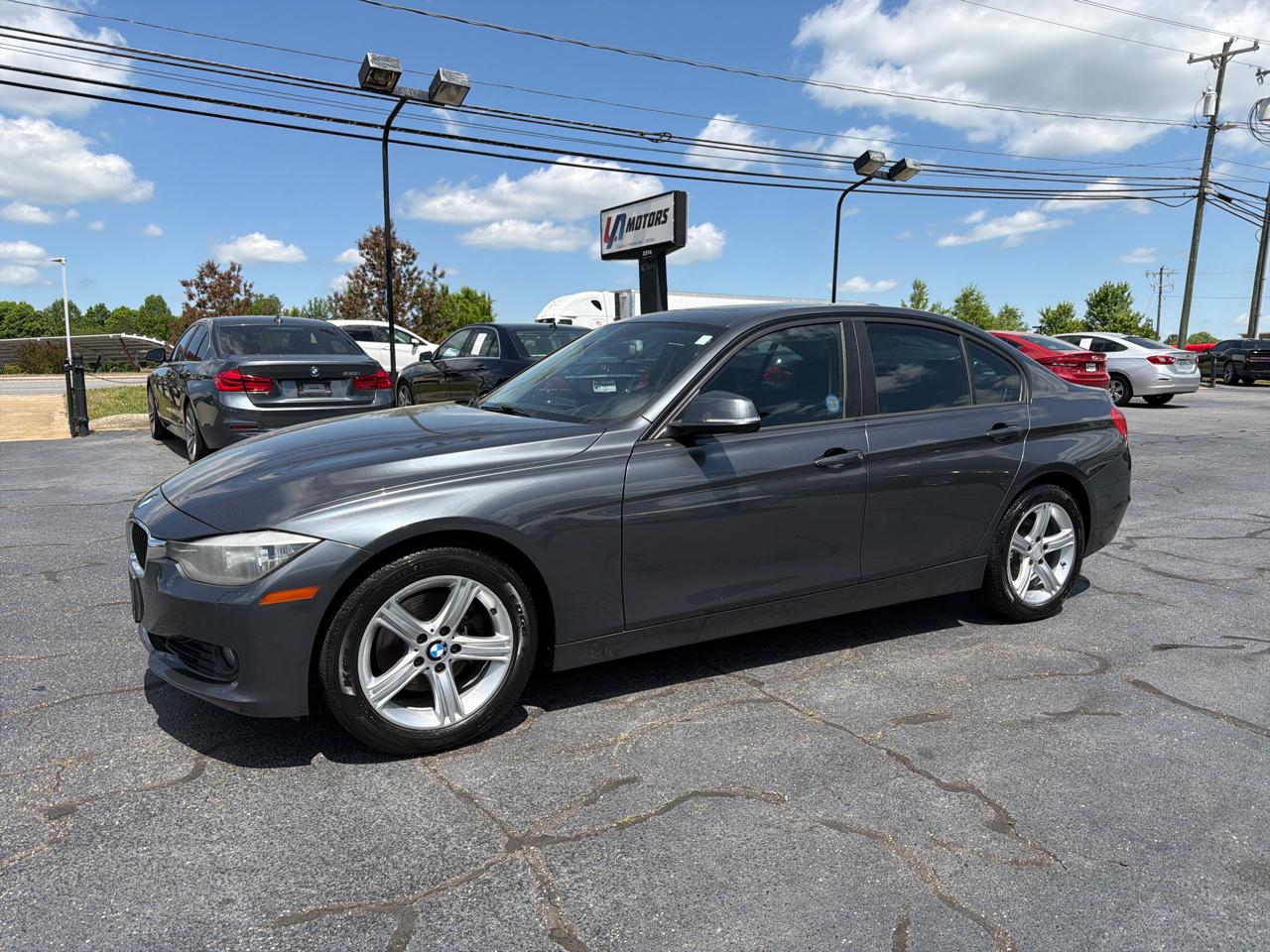 BMW 3 Series 4dr Sdn 328i xDrive AWD SULEV 2013