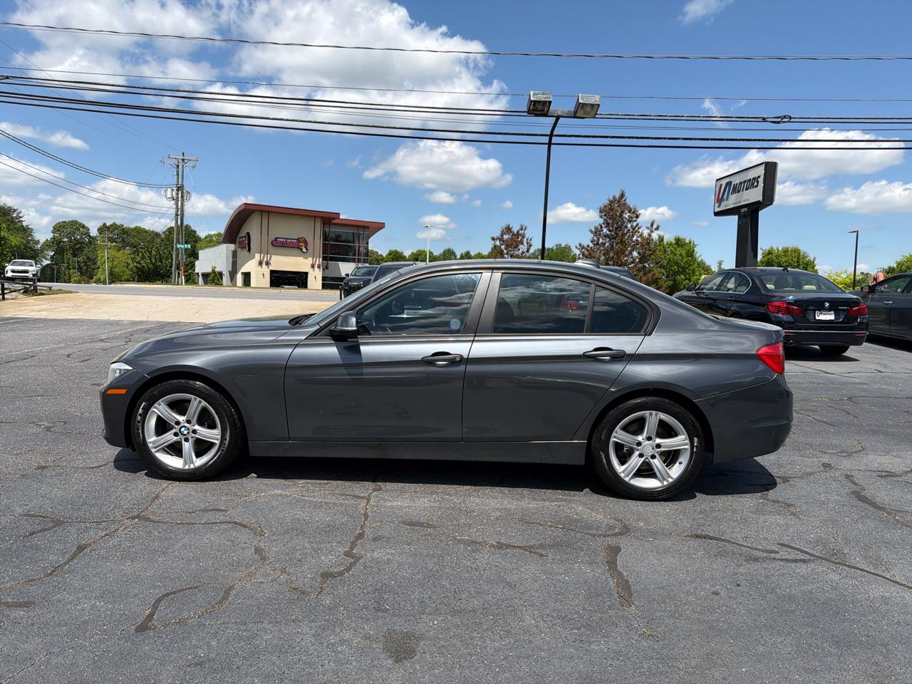 BMW 3 Series 4dr Sdn 328i xDrive AWD SULEV 2013