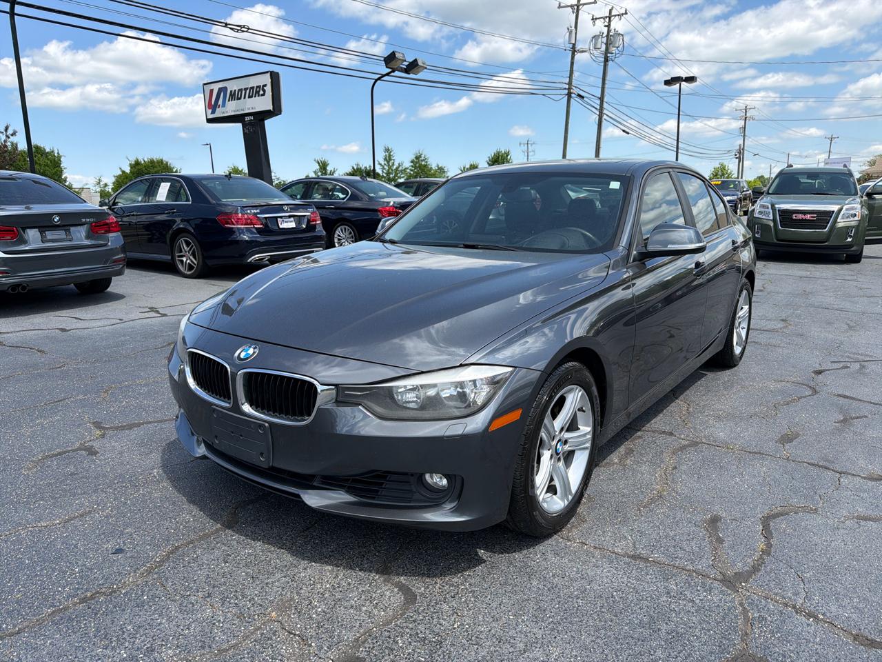 BMW 3 Series 4dr Sdn 328i xDrive AWD SULEV 2013