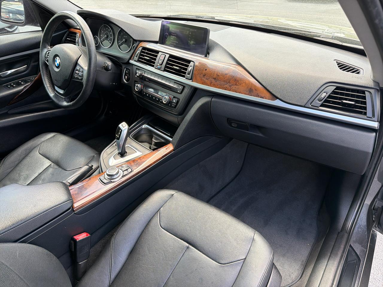 BMW 3 Series 4dr Sdn 328i xDrive AWD SULEV 2013