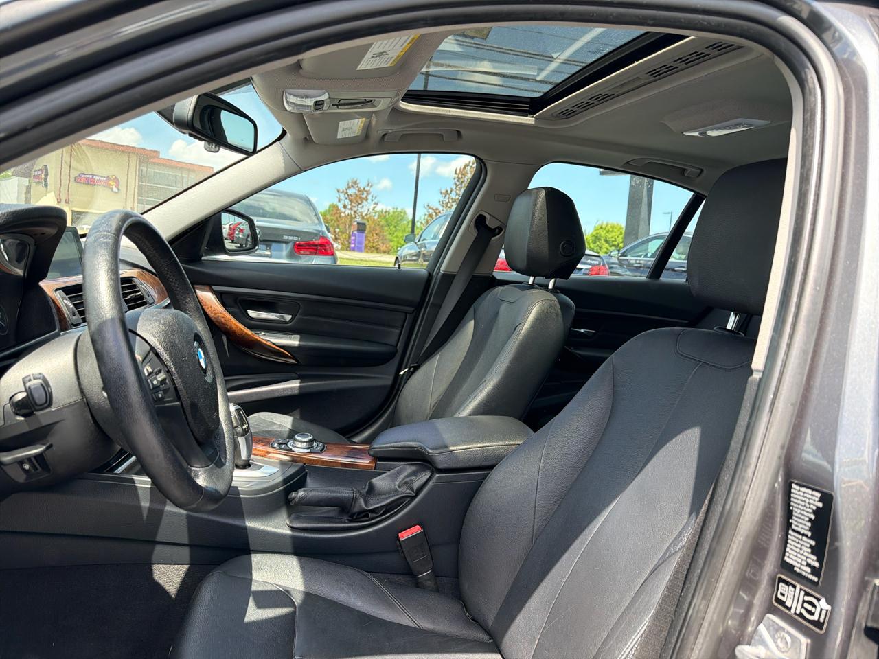 BMW 3 Series 4dr Sdn 328i xDrive AWD SULEV 2013