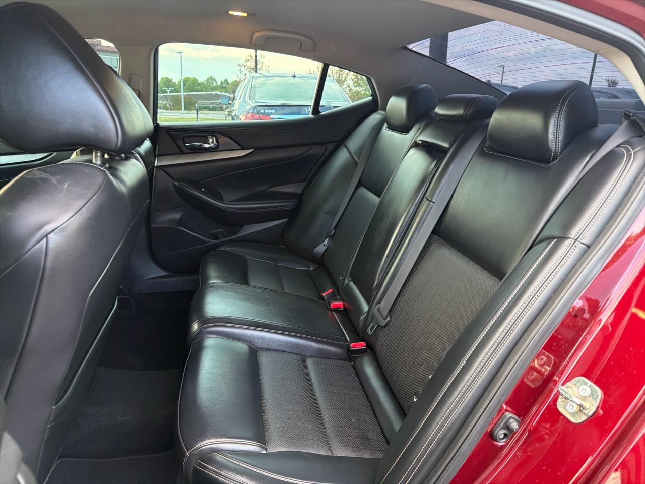 Nissan Maxima SV 3.5L *Ltd Avail* 2017