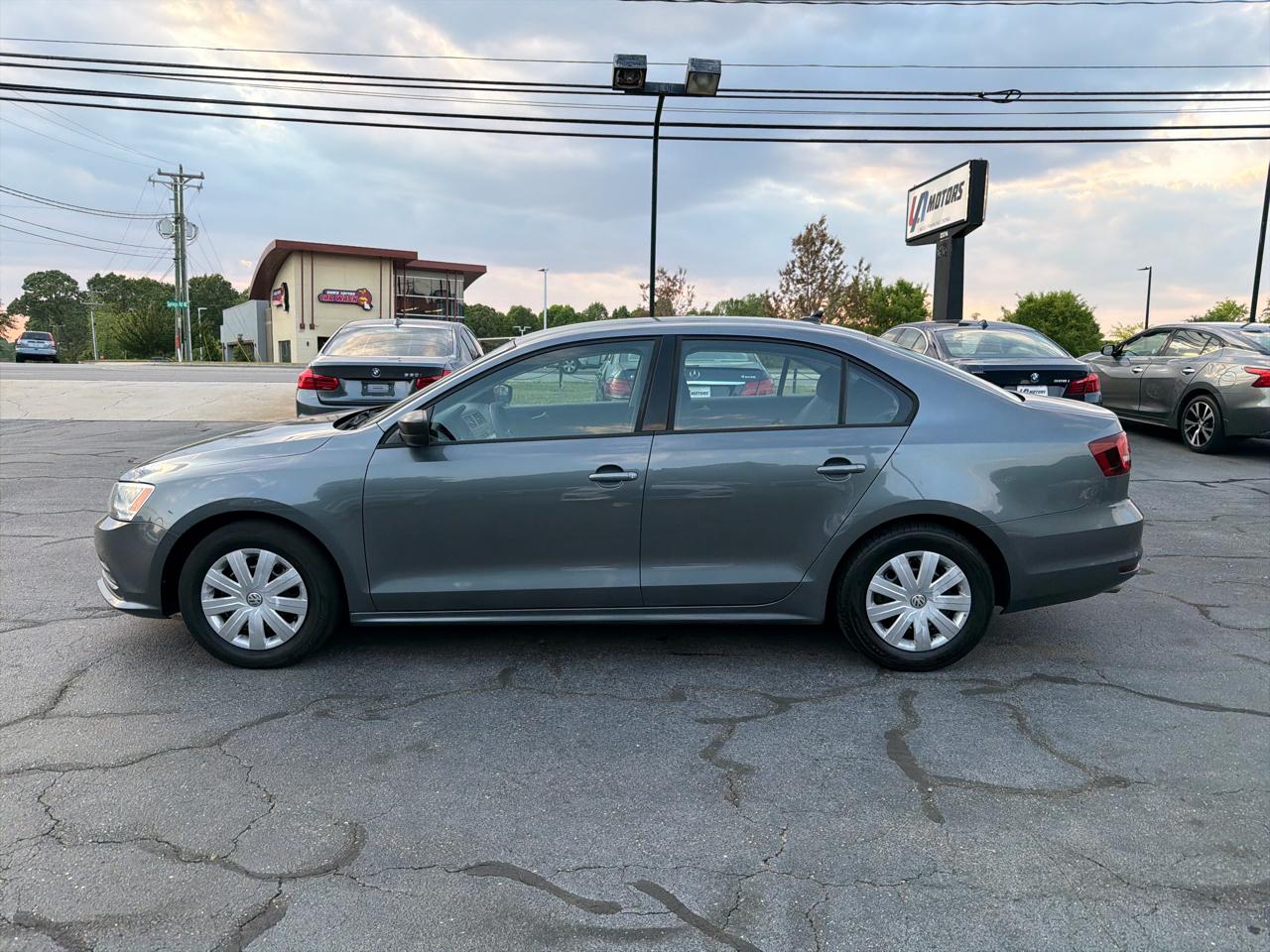 Volkswagen Jetta Sedan 4dr Auto 1.4T S 2016