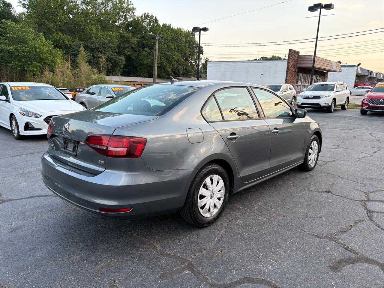 Volkswagen Jetta Sedan 4dr Auto 1.4T S 2016