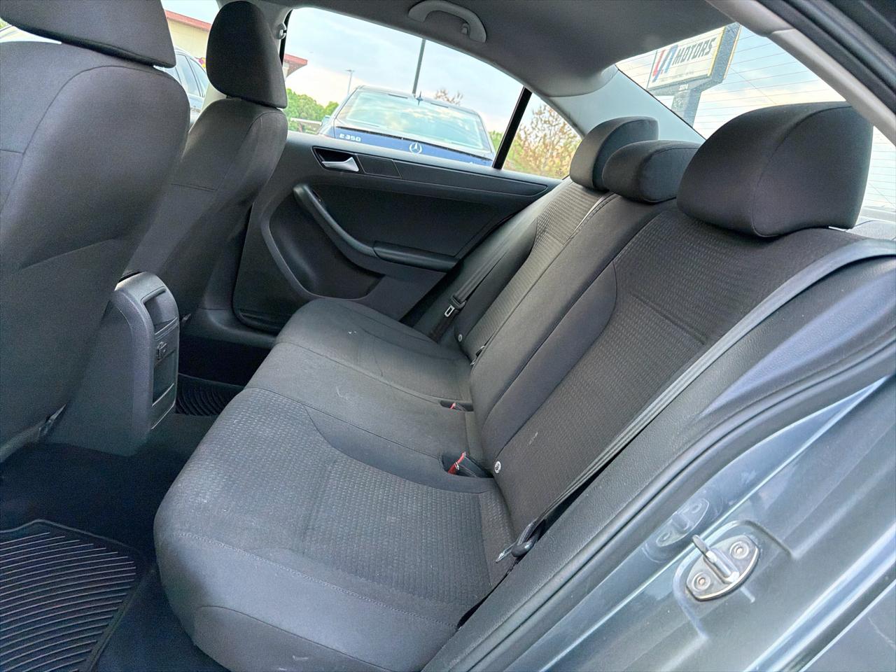 Volkswagen Jetta Sedan 4dr Auto 1.4T S 2016