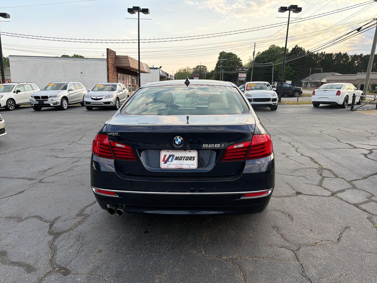 BMW 5 Series 4dr Sdn 528i RWD 2016