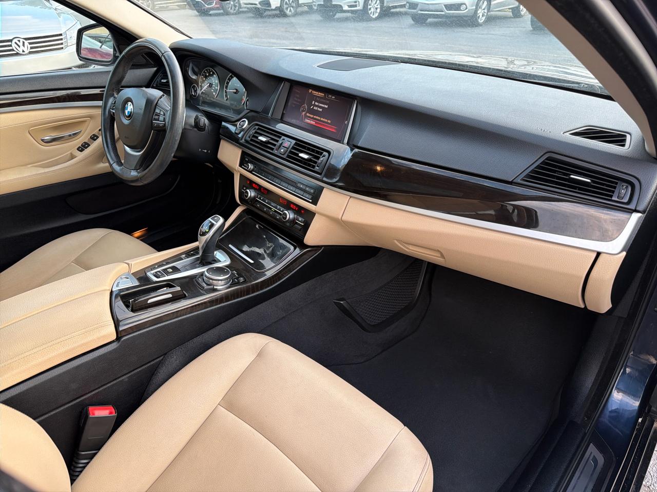 BMW 5 Series 4dr Sdn 528i RWD 2016