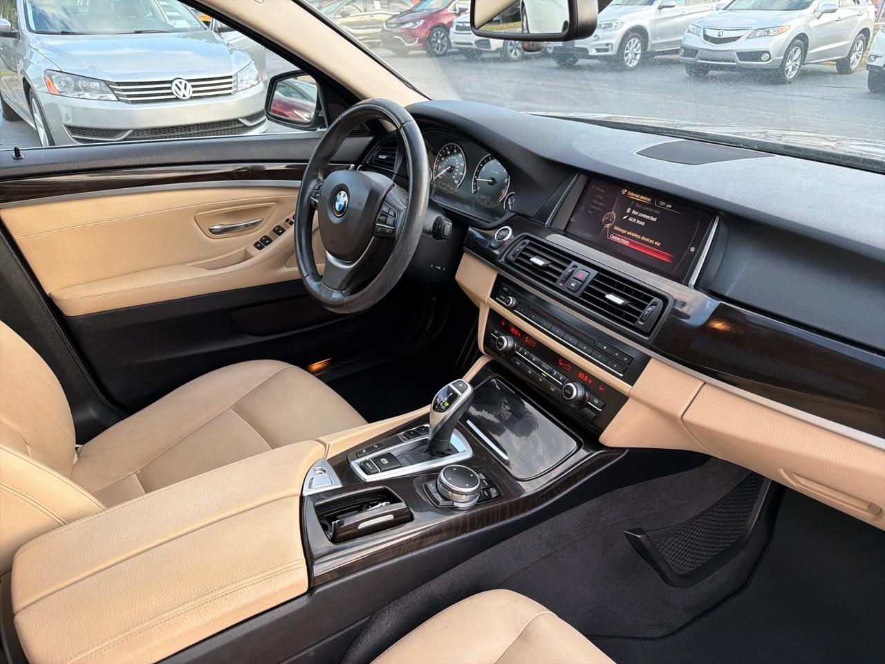 BMW 5 Series 4dr Sdn 528i RWD 2016