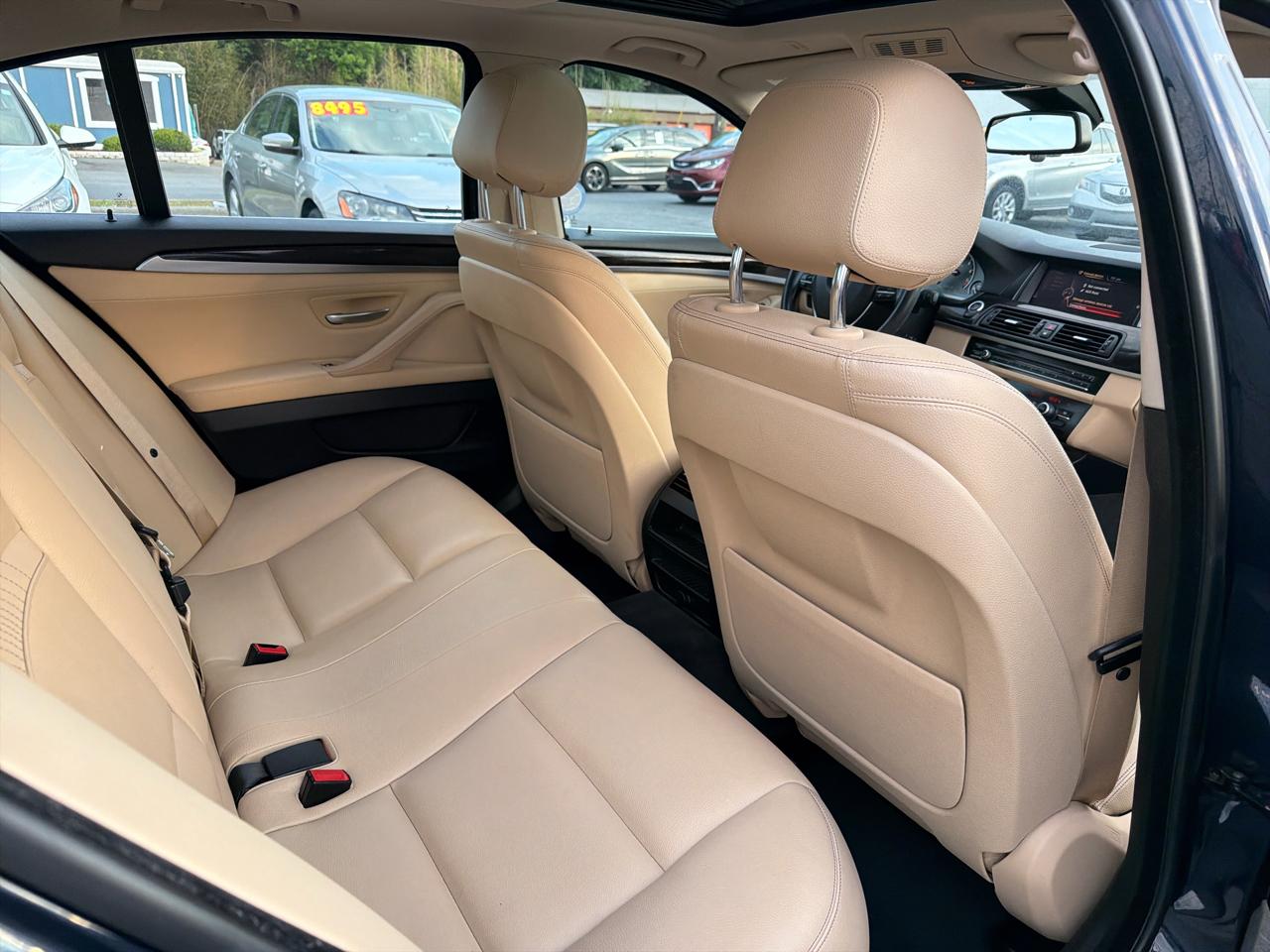 BMW 5 Series 4dr Sdn 528i RWD 2016