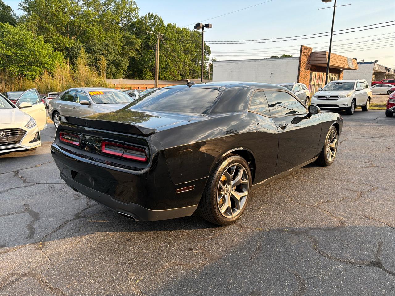 Dodge Challenger 2dr Cpe SXT 2016