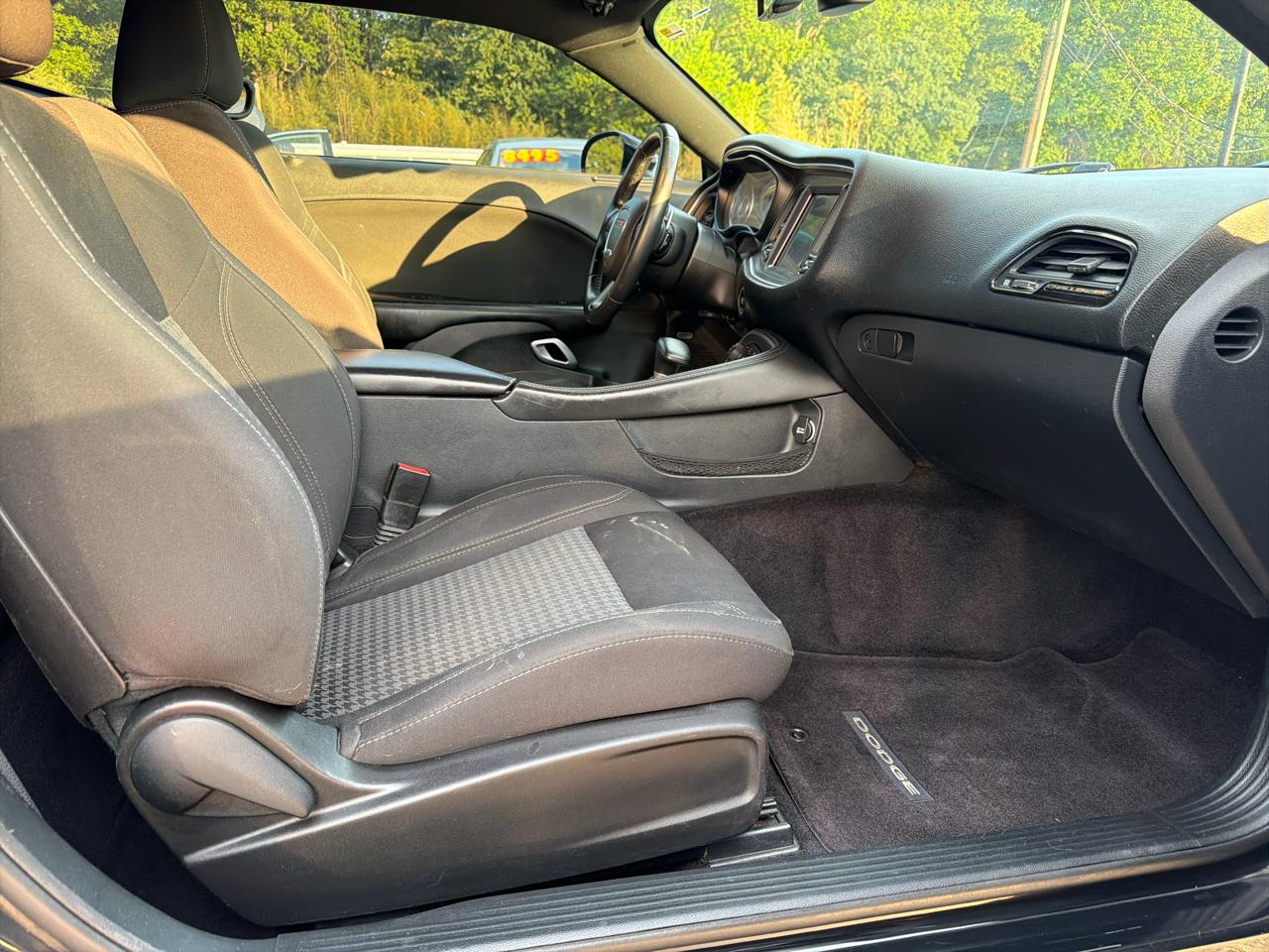 Dodge Challenger 2dr Cpe SXT 2016