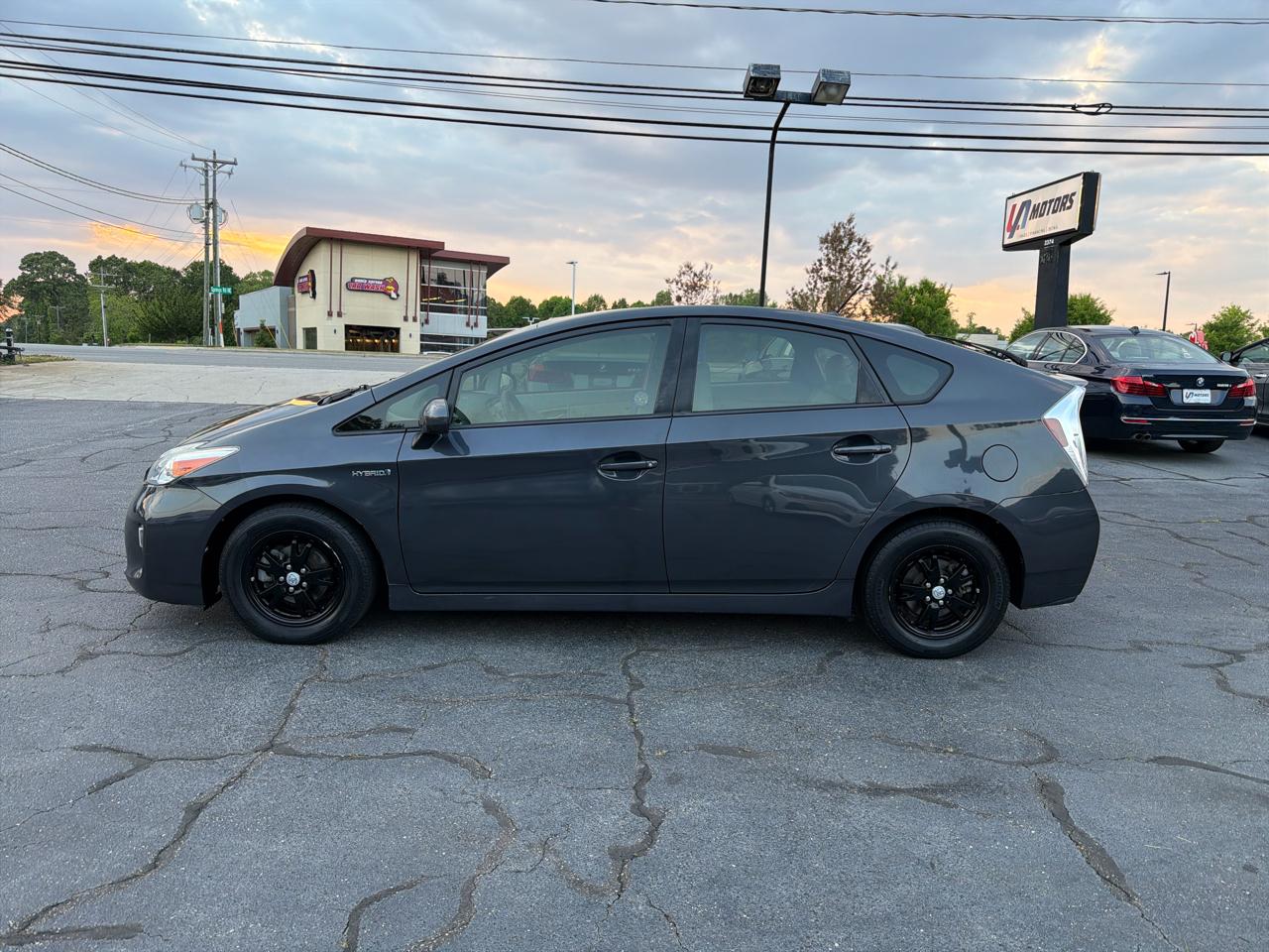 Toyota Prius 5dr HB Persona Series Special Edition (Natl) 2015