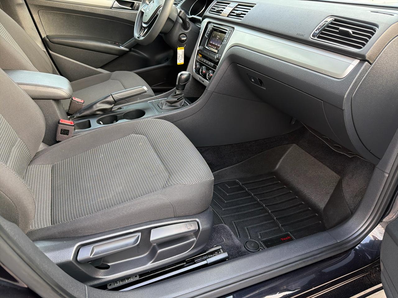 Volkswagen Passat 2.0T S Auto 2018