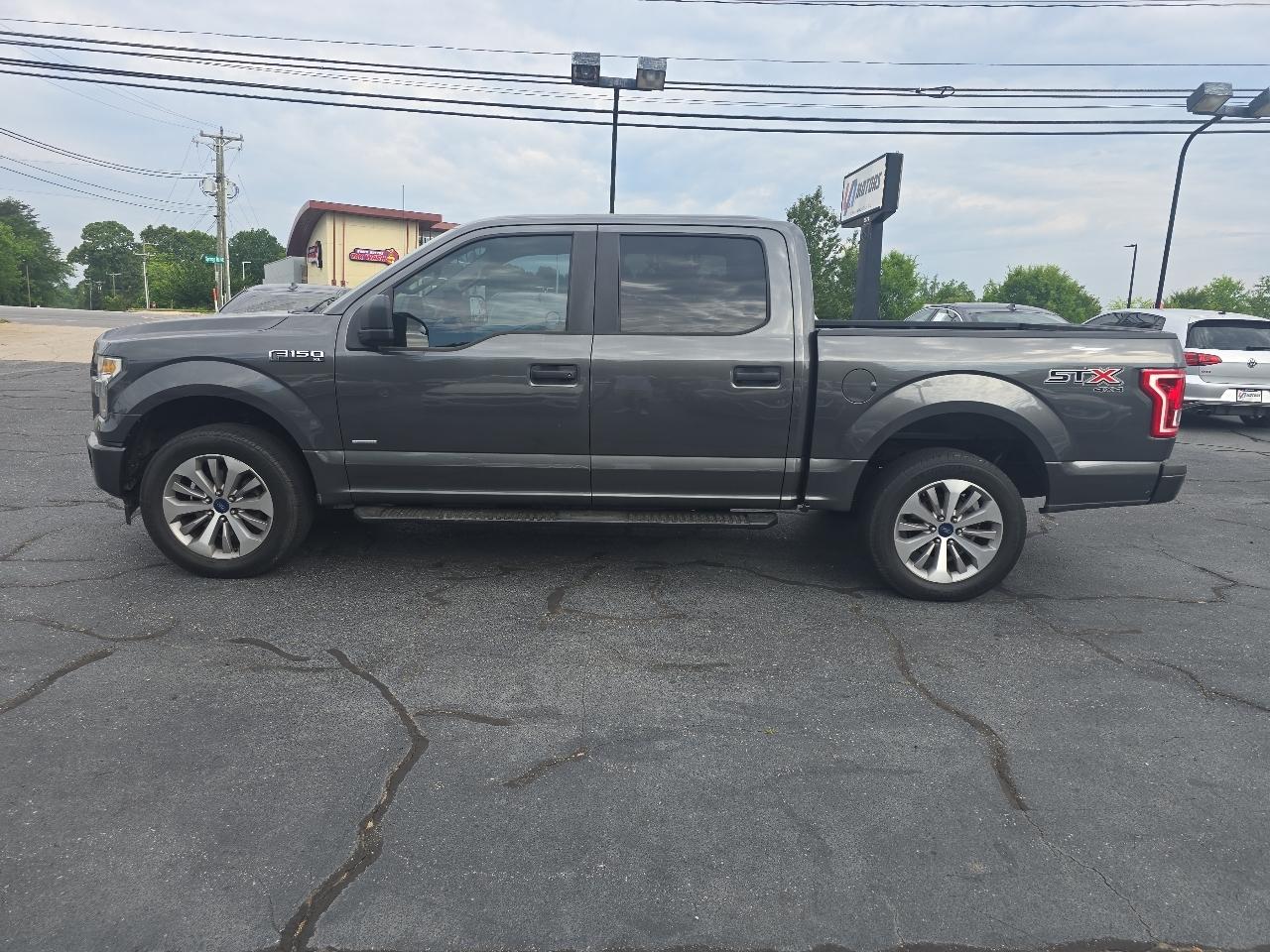 Ford F-150 Lariat 4WD SuperCrew 5.5' Box 2017