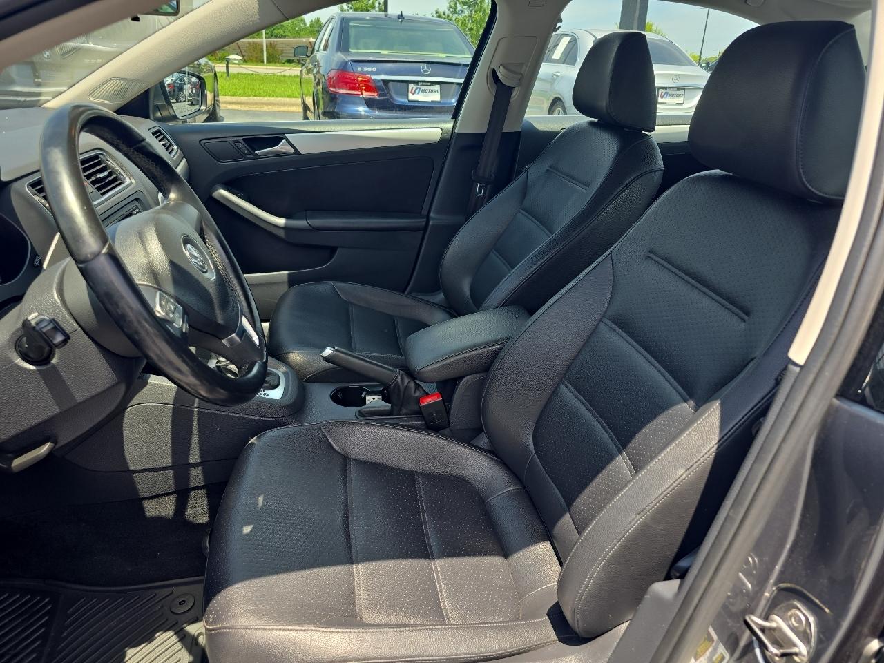 Volkswagen Jetta Sedan 4dr Auto SE PZEV 2014