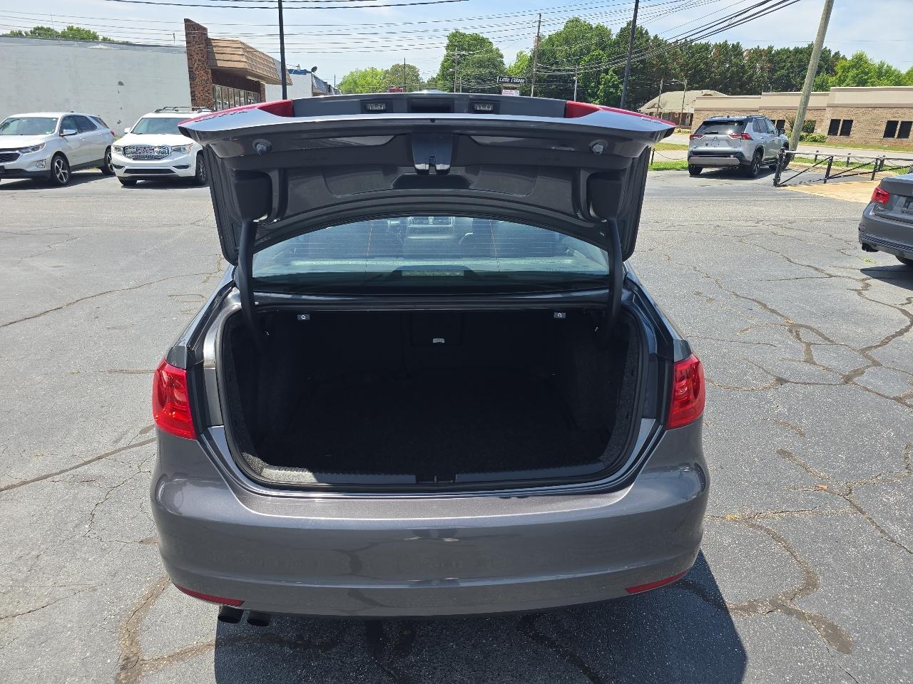 Volkswagen Jetta Sedan 4dr Auto SE PZEV 2014