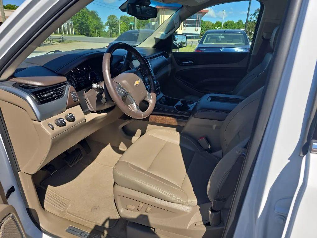 Chevrolet Suburban 4WD 4dr LT 2020