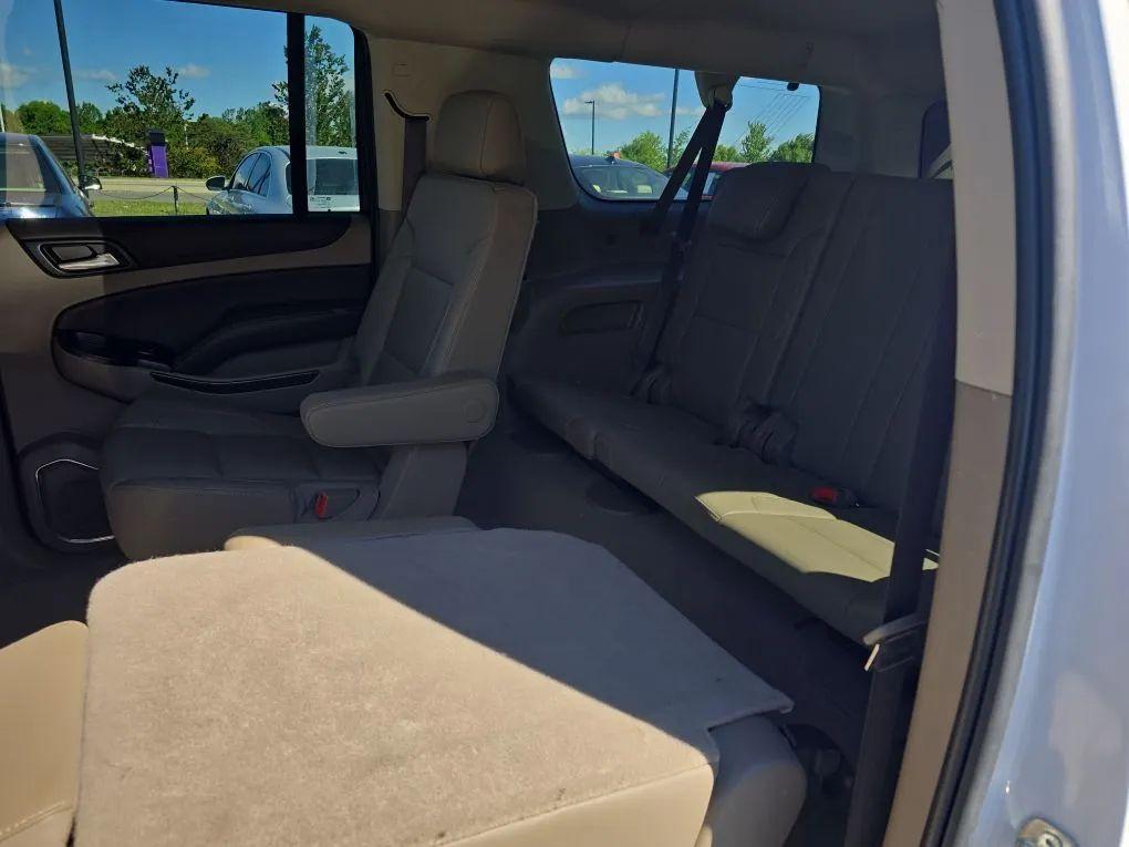 Chevrolet Suburban 4WD 4dr LT 2020