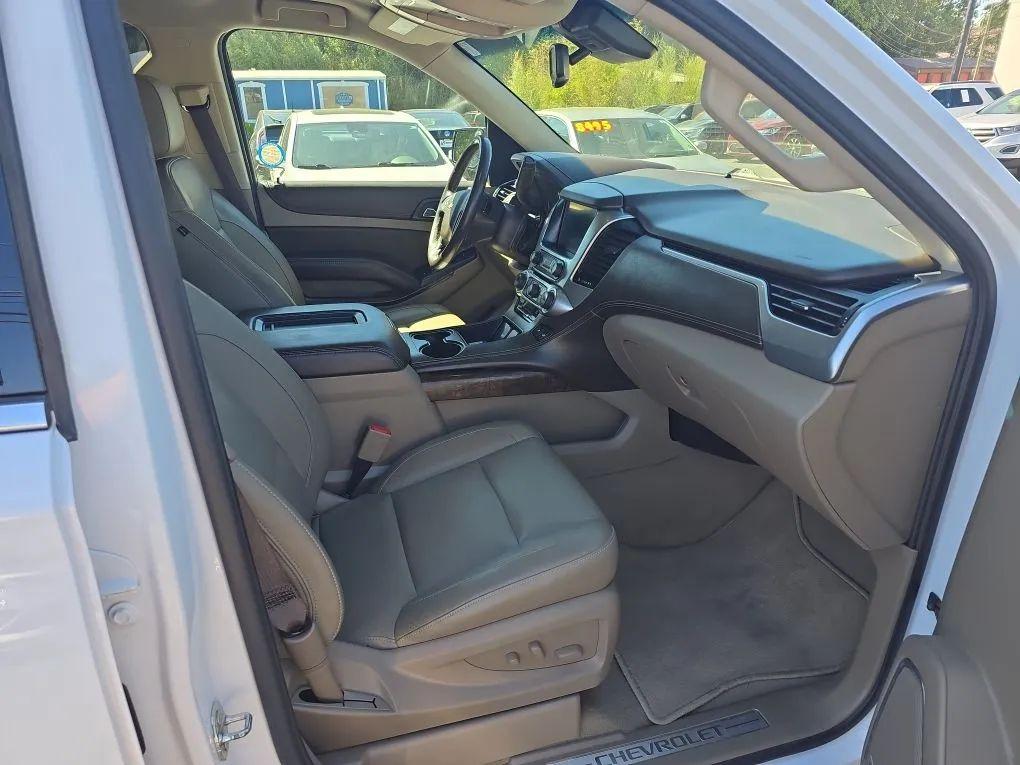 Chevrolet Suburban 4WD 4dr LT 2020
